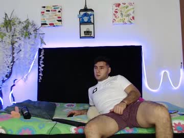 Malek_2223 Chaturbate stream image from January 18, 2025