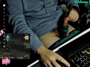 Pandouxe Chaturbate stream image from January 18, 2025