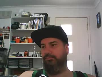 Theozbeardguy Chaturbate stream image from January 18, 2025