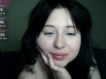Your__Dreamgirl Chaturbate stream image from January 18, 2025