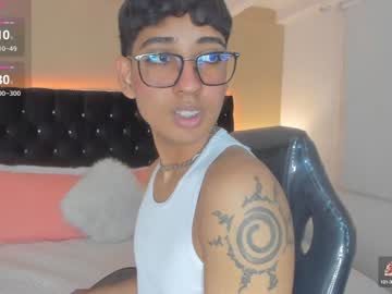 Dark_Hairy_ Chaturbate stream image from January 18, 2025