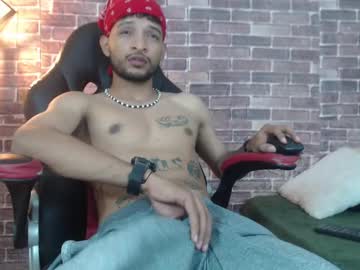 E_Azyboy Chaturbate stream image from January 18, 2025