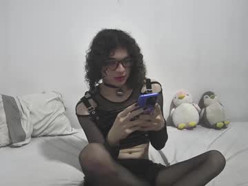 Heliauwu Chaturbate stream image from January 18, 2025