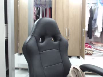 Roxanalove7 Chaturbate stream image from January 18, 2025
