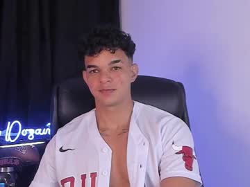 Sam_Dosantos Chaturbate stream image from January 18, 2025