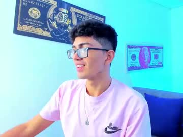 Tylerwhiite_ Chaturbate stream image from January 18, 2025
