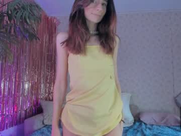 Crystalnut Chaturbate stream image from January 18, 2025