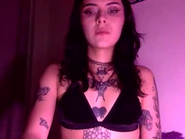 Hottietat4u Chaturbate stream image from January 18, 2025