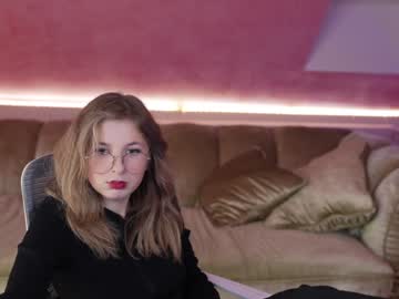 Inessa_Song Chaturbate stream image from January 18, 2025