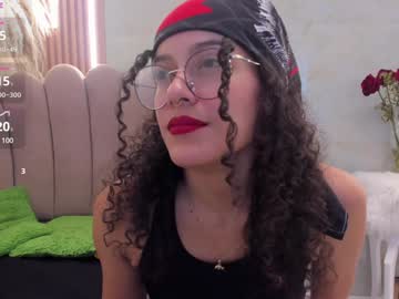 Miadelucca Chaturbate stream image from January 18, 2025