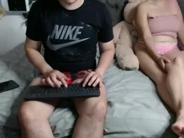 Minino_18_Horny Chaturbate stream image from January 18, 2025