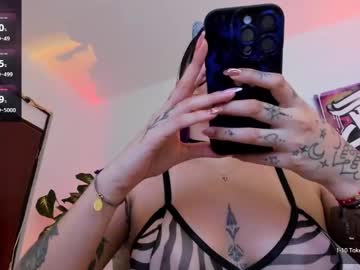 Misshuntt3rs Chaturbate stream image from January 18, 2025