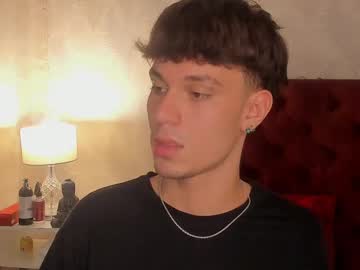 Liam_Thunder Chaturbate stream image from January 18, 2025