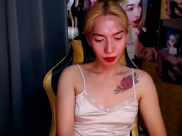 Aurakharisma_Xx Chaturbate stream image from January 18, 2025