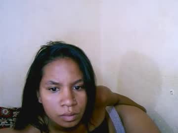 Elinahsexy Chaturbate stream image from January 18, 2025