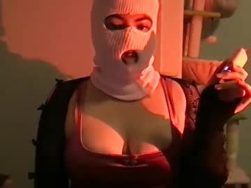 Maskedlatinamami Chaturbate stream image from January 18, 2025