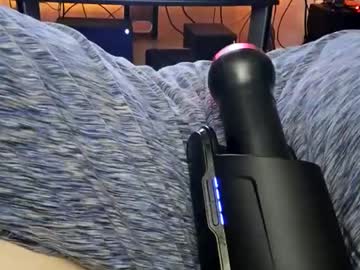 Mikede4201 Chaturbate stream image from January 18, 2025