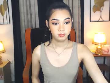 Prettyhothugecock Chaturbate stream image from January 18, 2025