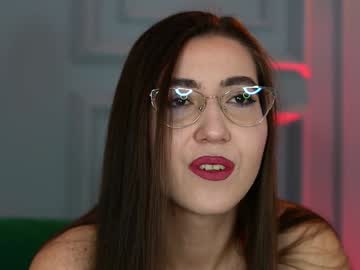 Reenakristal Chaturbate stream image from January 18, 2025