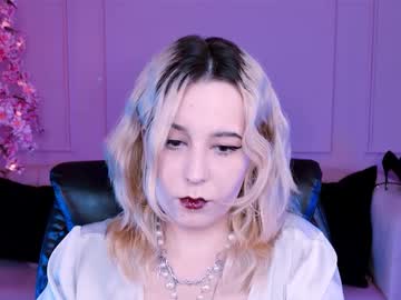 Tollimoll Chaturbate stream image from January 18, 2025