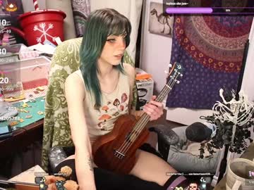 Lunasparkles Chaturbate stream image from January 18, 2025