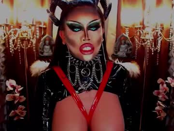 Queendomcum6 Chaturbate stream image from January 18, 2025