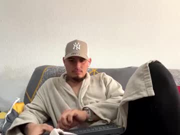 Danielmilan Chaturbate stream image from January 18, 2025