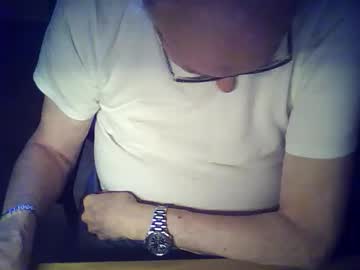 Bekklove1 Chaturbate stream image from January 18, 2025