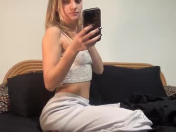 Greeneyeddream129 Chaturbate stream image from January 18, 2025