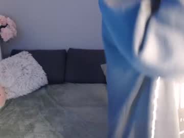 Minidivas Chaturbate stream image from January 18, 2025