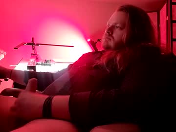 Puffypumppussy Chaturbate stream image from January 18, 2025