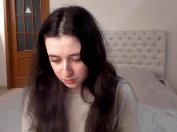 Ginablum Chaturbate stream image from January 18, 2025