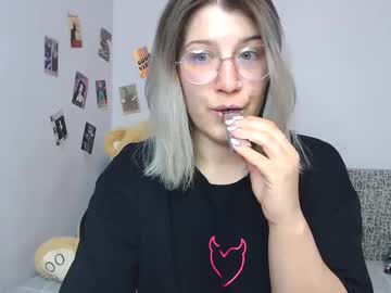 Paradisexparadisex Chaturbate stream image from January 18, 2025