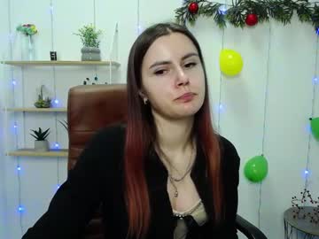 Mollytravis Chaturbate stream image from January 18, 2025