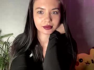 Scarletpetal Chaturbate stream image from January 18, 2025