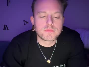 Chubschadwell Chaturbate stream image from January 18, 2025