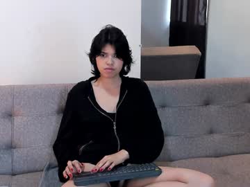 Emilie_Ann Chaturbate stream image from January 18, 2025