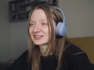 Mollytucker Chaturbate stream image from January 18, 2025