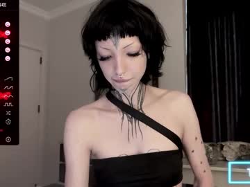 Nananevaeragain Chaturbate stream image from January 18, 2025