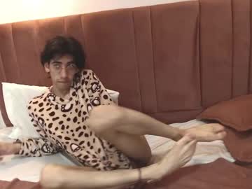 Zoeflame_F Chaturbate stream image from January 18, 2025