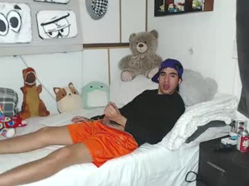 Adrian_Peter22cm Chaturbate stream image from January 18, 2025
