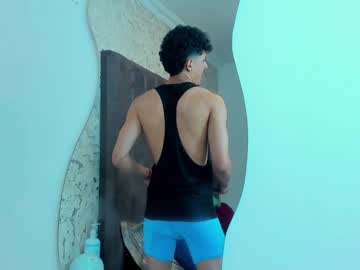 Lukeetaylor Chaturbate stream image from January 18, 2025