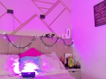 Emiily_Ferrers Chaturbate stream image from January 18, 2025