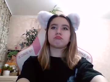 Olya_Moormeir Chaturbate stream image from January 18, 2025