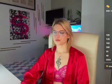 Summerdiana Chaturbate stream image from January 18, 2025
