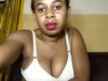 Arielsexi_ Chaturbate stream image from January 18, 2025