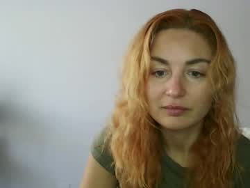 Reddgirll Chaturbate stream image from January 18, 2025