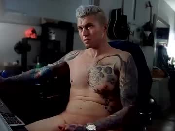 Tattednblonde Chaturbate stream image from January 18, 2025