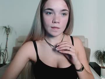 Blondagirl_ Chaturbate stream image from January 18, 2025