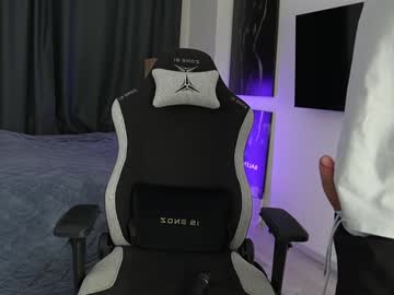 Playwithmil Chaturbate stream image from January 18, 2025